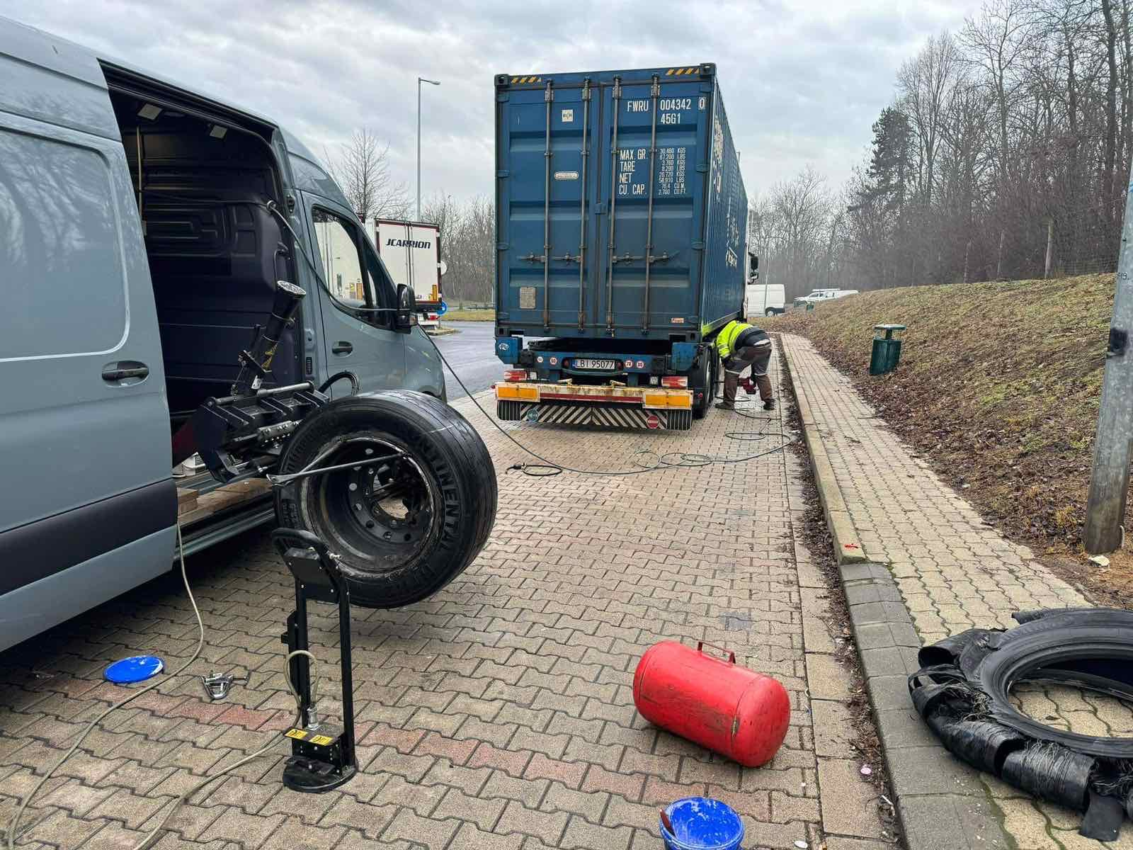 Mobil gumiszerviz Sárszentmihály, Székesfehérvár 06/70 300-1300